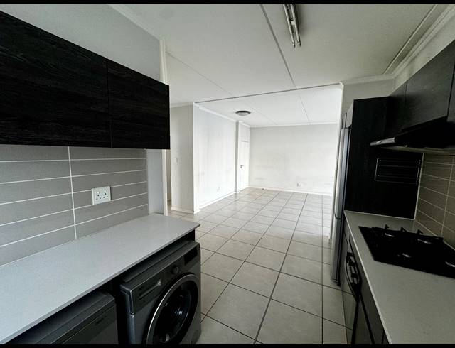 3 BEDROOM APARTMENT RENTED IN BRYANSTON